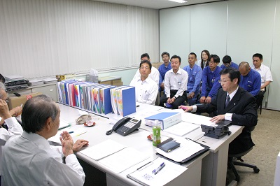 審査前の会議風景
